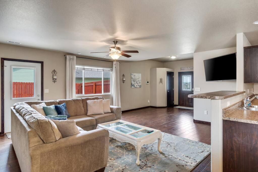 Large Home In The Most Convenient Location Rapid City Exterior photo