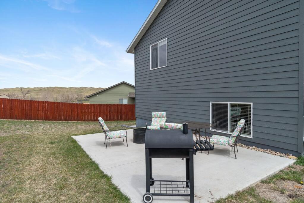 Large Home In The Most Convenient Location Rapid City Exterior photo